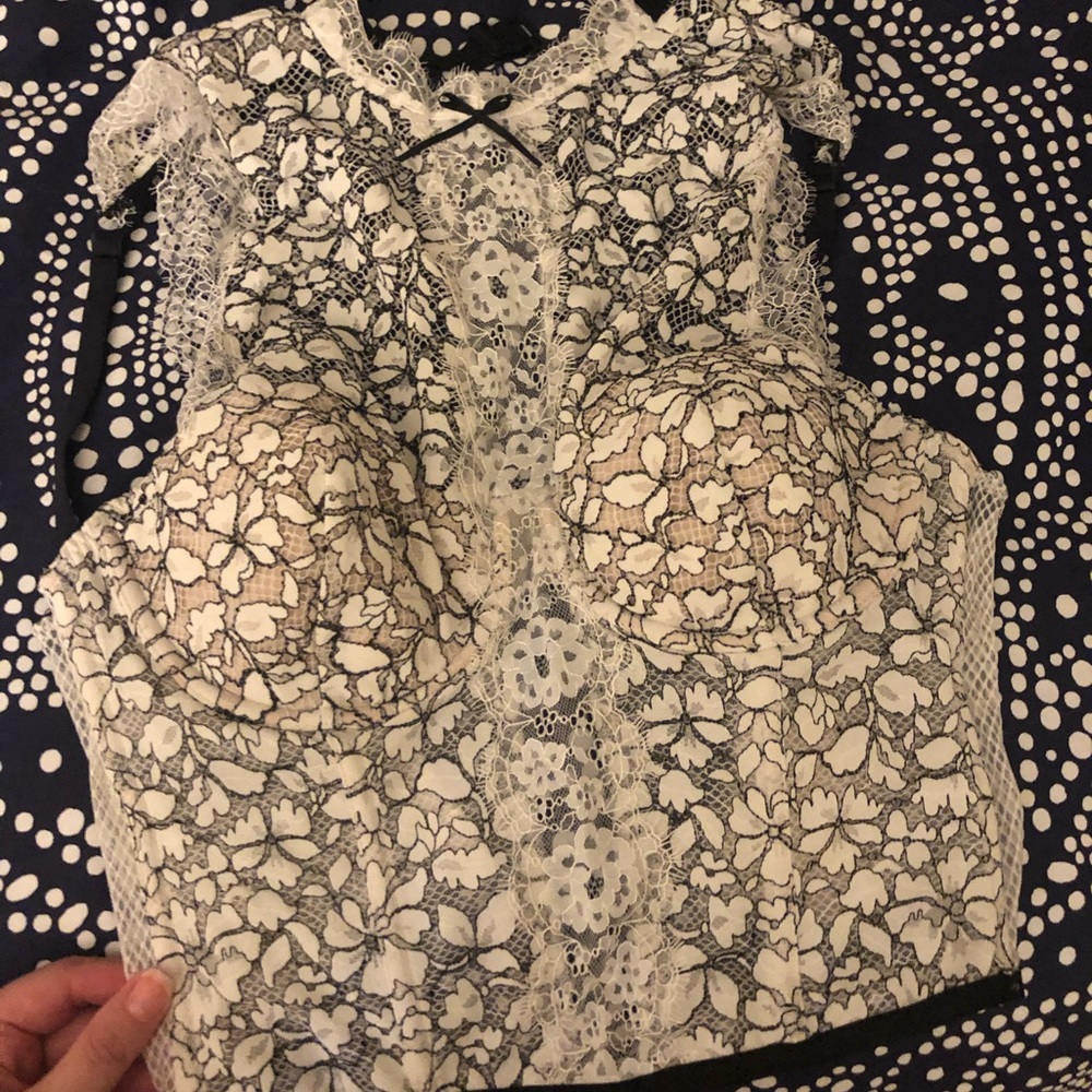 Victoria’s Secret Bra Top 36D